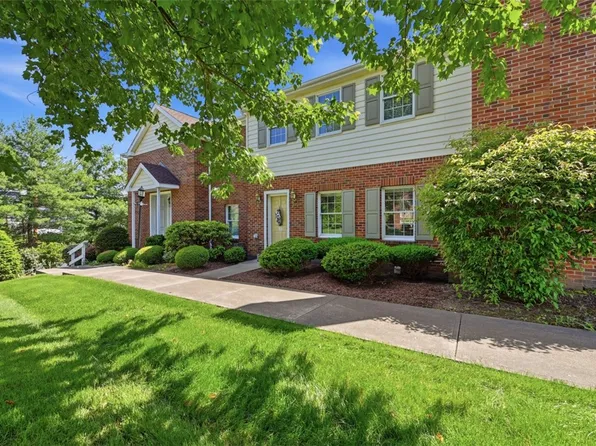 201 Boxwood Ct, McMurray, PA 15317