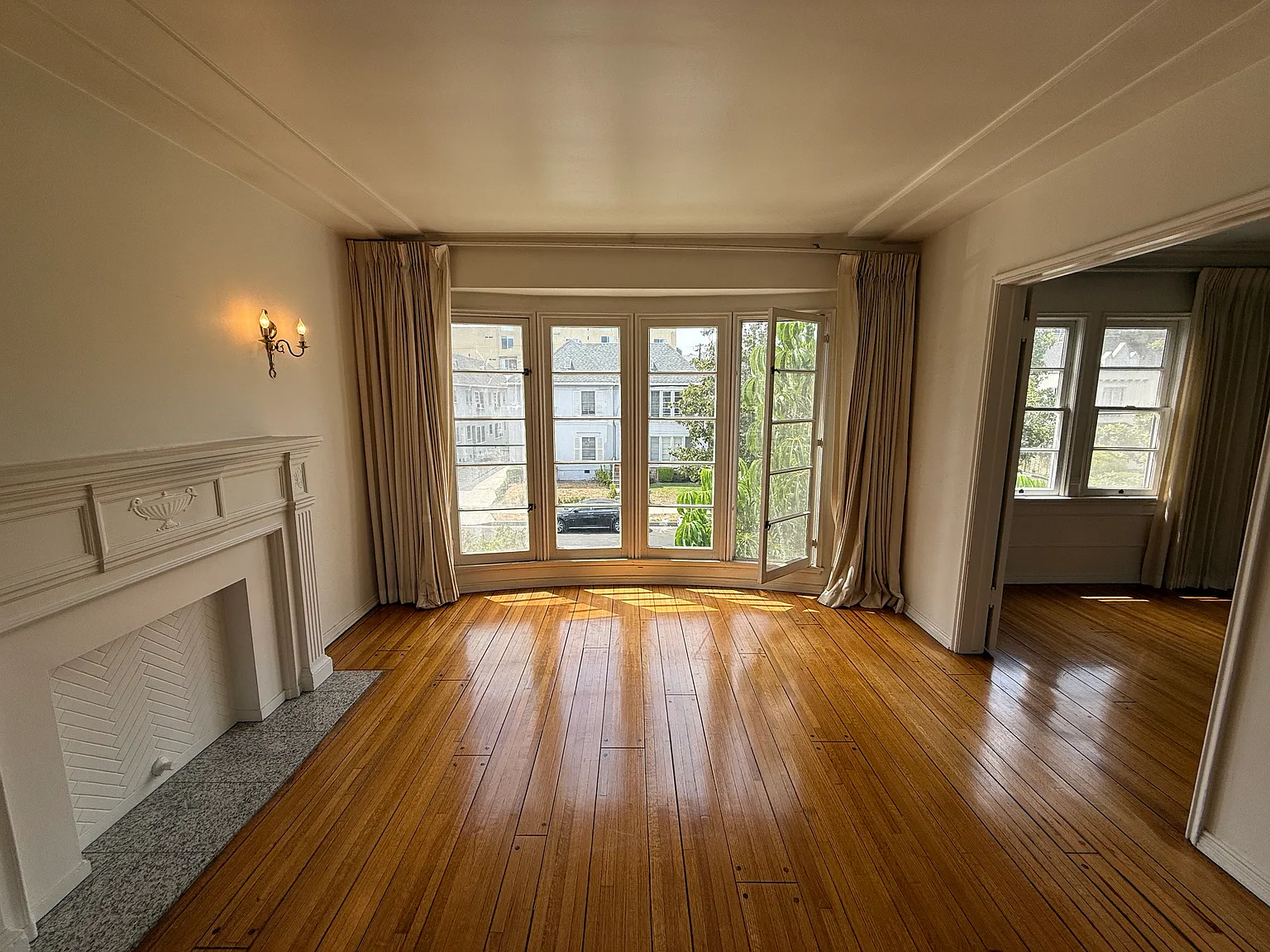 2 bed, 1100 sqft, $3,150 — Photo 1