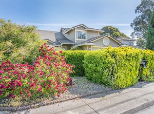 10 Doolin Ct, Pinole, CA 94564