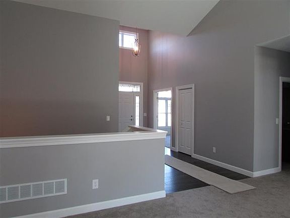 4th image of 53432 Winterberry Ct