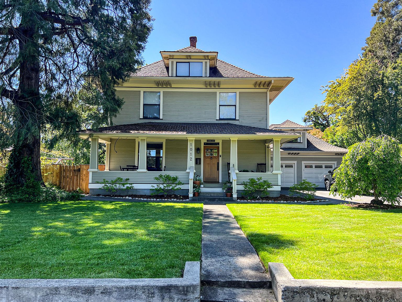 1012 NW Washington Blvd, Grants Pass, OR 97526 Zillow