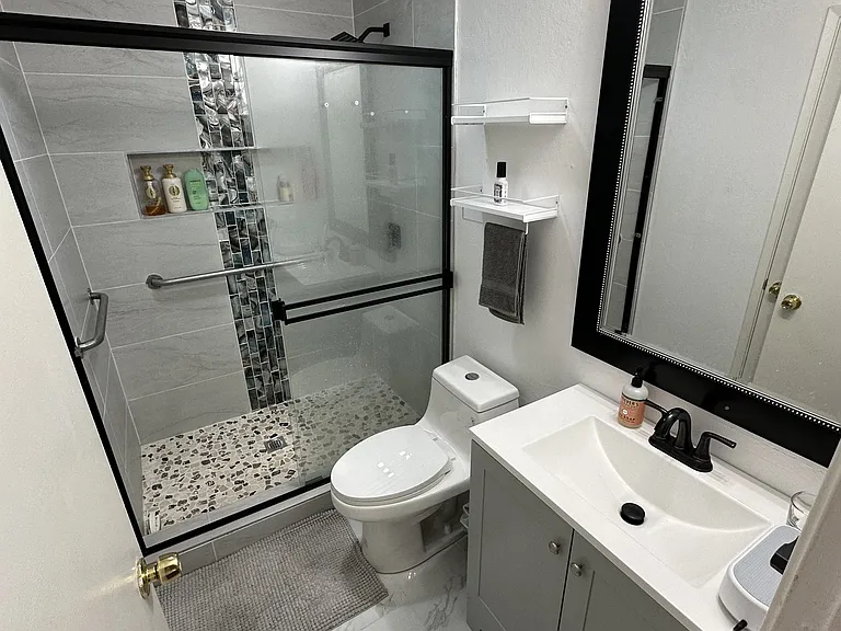 8666 Hillery Dr — Photo 2