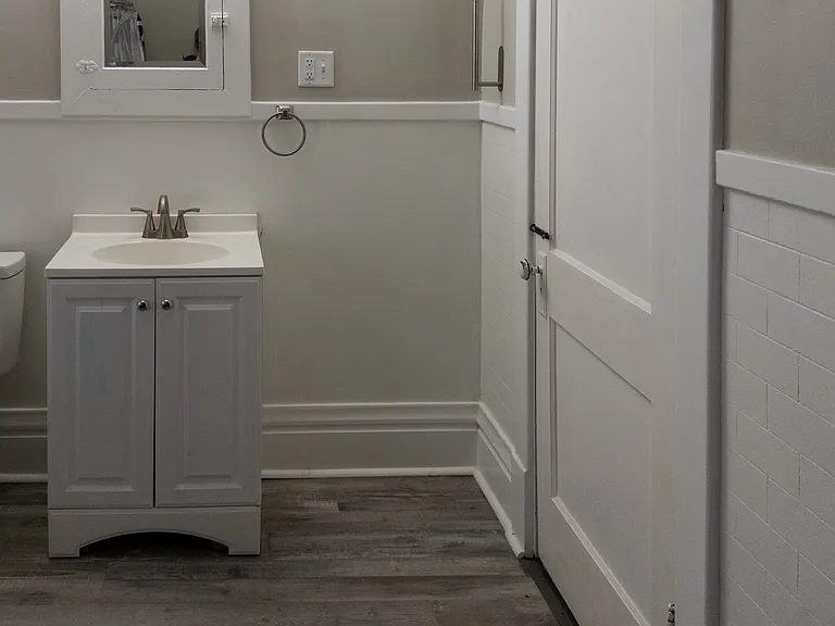 1421 Sherwood Ave — Photo 21