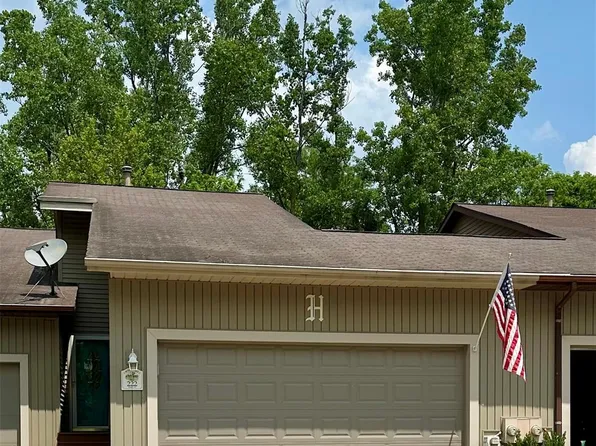 222 Mary St, Flushing, MI 48433