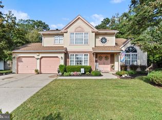 27 Honeysuckle Ct, Sicklerville, NJ 08081
