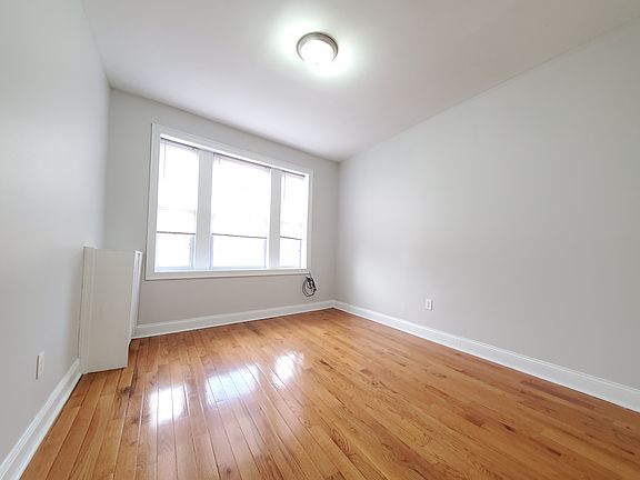 3rd image of 1062 W Side Ave #45E