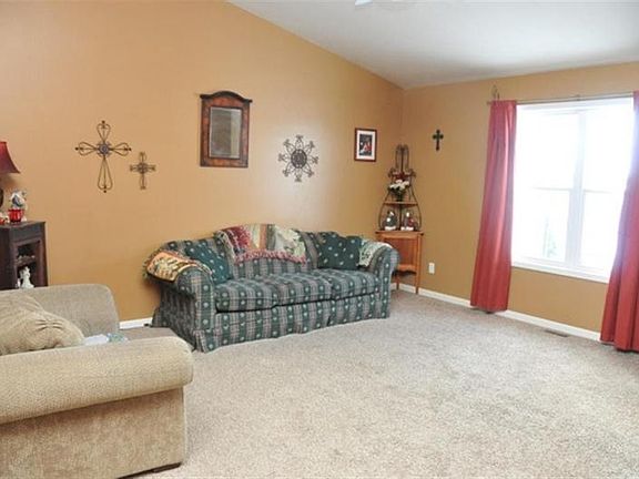 4th image of 58736 Dunstin Ct