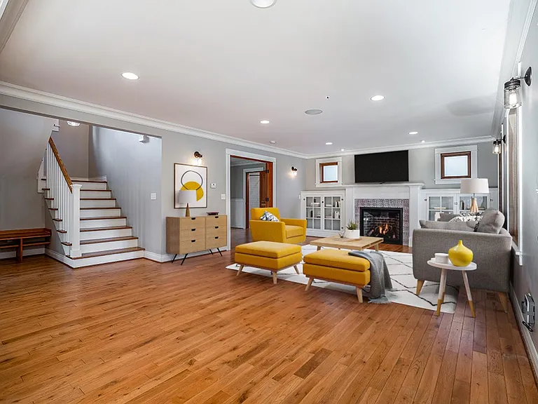 Furnished common areas! (Actual furniture will vary)
