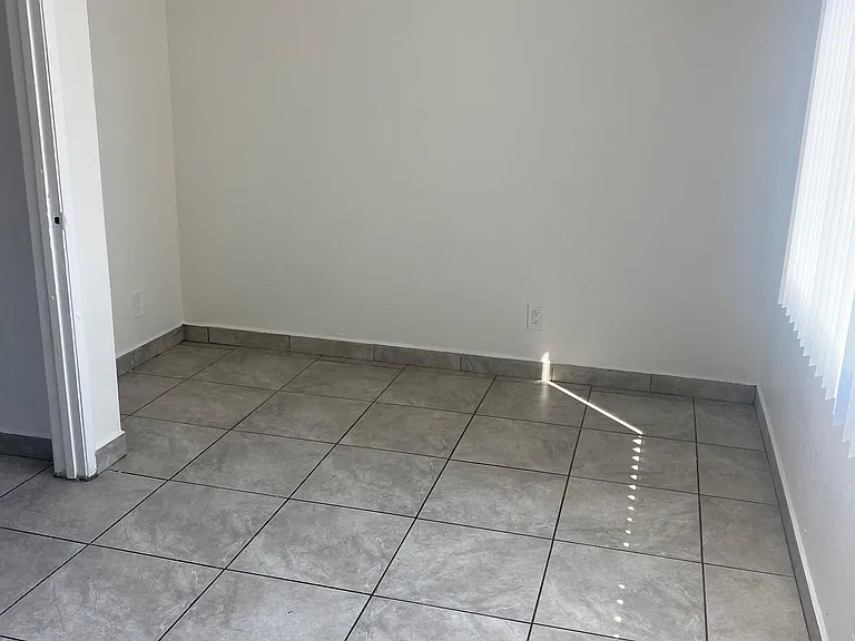 11730 Runnymede St #102 — Photo 10