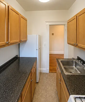464 Commonwealth Ave Photo 1