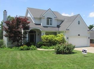 2304 Woodridge Ct, Saint Joseph, MO 64506