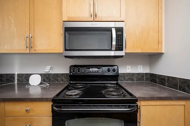 35 Everglen Mnr SW — Photo 10