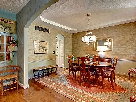 5th image of 621 Brennans Ct