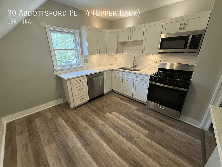 30 Abbottsford Pl #4 — Photo 4
