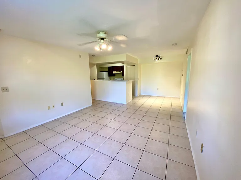 3008 Parkway Blvd #306 — Photo 2