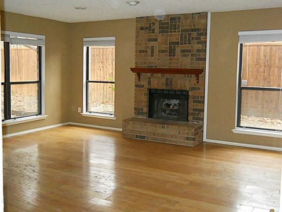 3rd image of 1817 Hamilton Dr