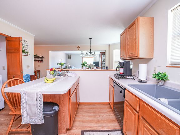 5th image of 607 Huntington Ct #607