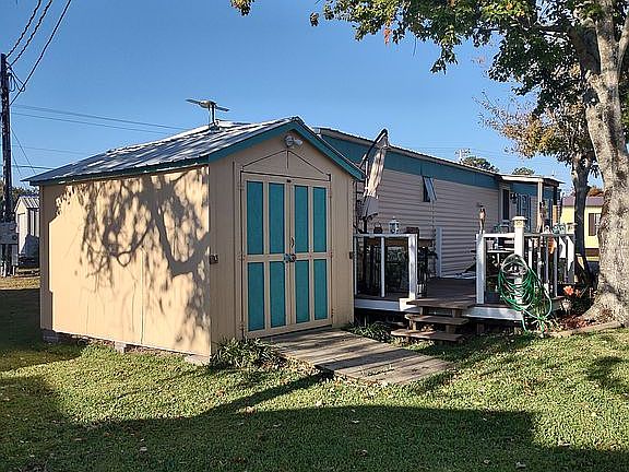 3rd image of 1506 Coral Reef Ln