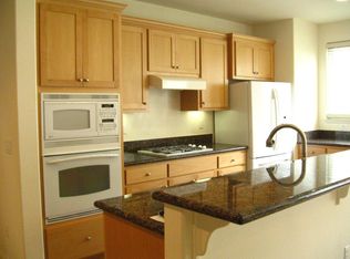 131 Azalea Dr, Mountain View, CA 94041