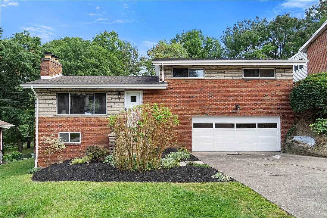 327 Maize Dr photo 1