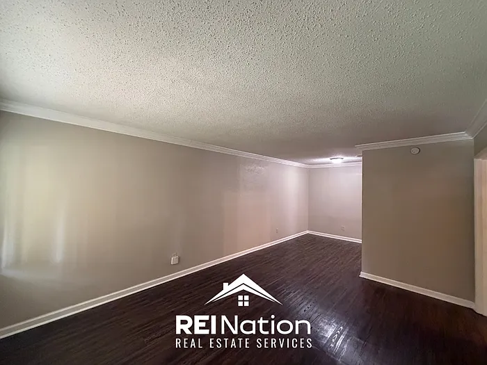 3 bed, 2.0 bath, 1795 sqft, $1,625 — Photo 4