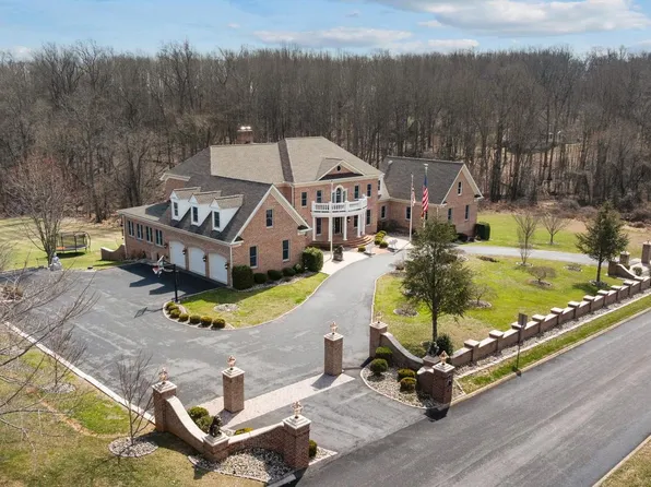 1410 Falls Crest Dr #A, Fallston, MD 21047