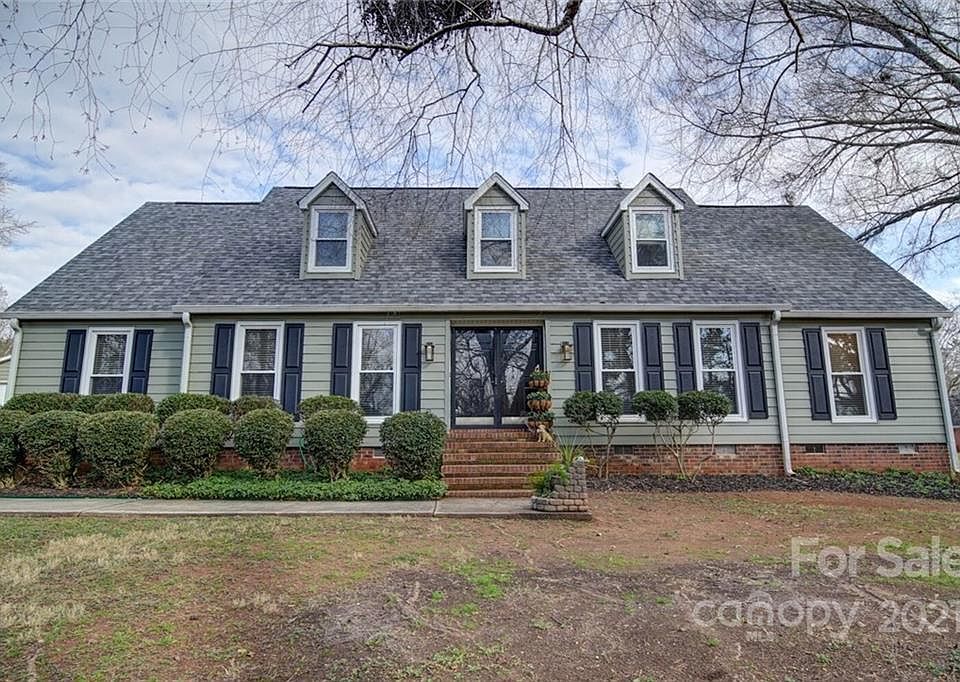 1st image of 3110 Denwood Ln