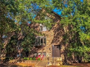 10082 Mansion Dr, Gibsonia, PA
