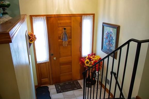 3rd image of 4532 Marshall Dr W