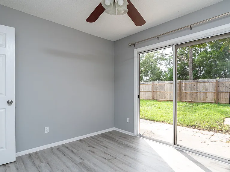 110 Riverraft Ct — Photo 18