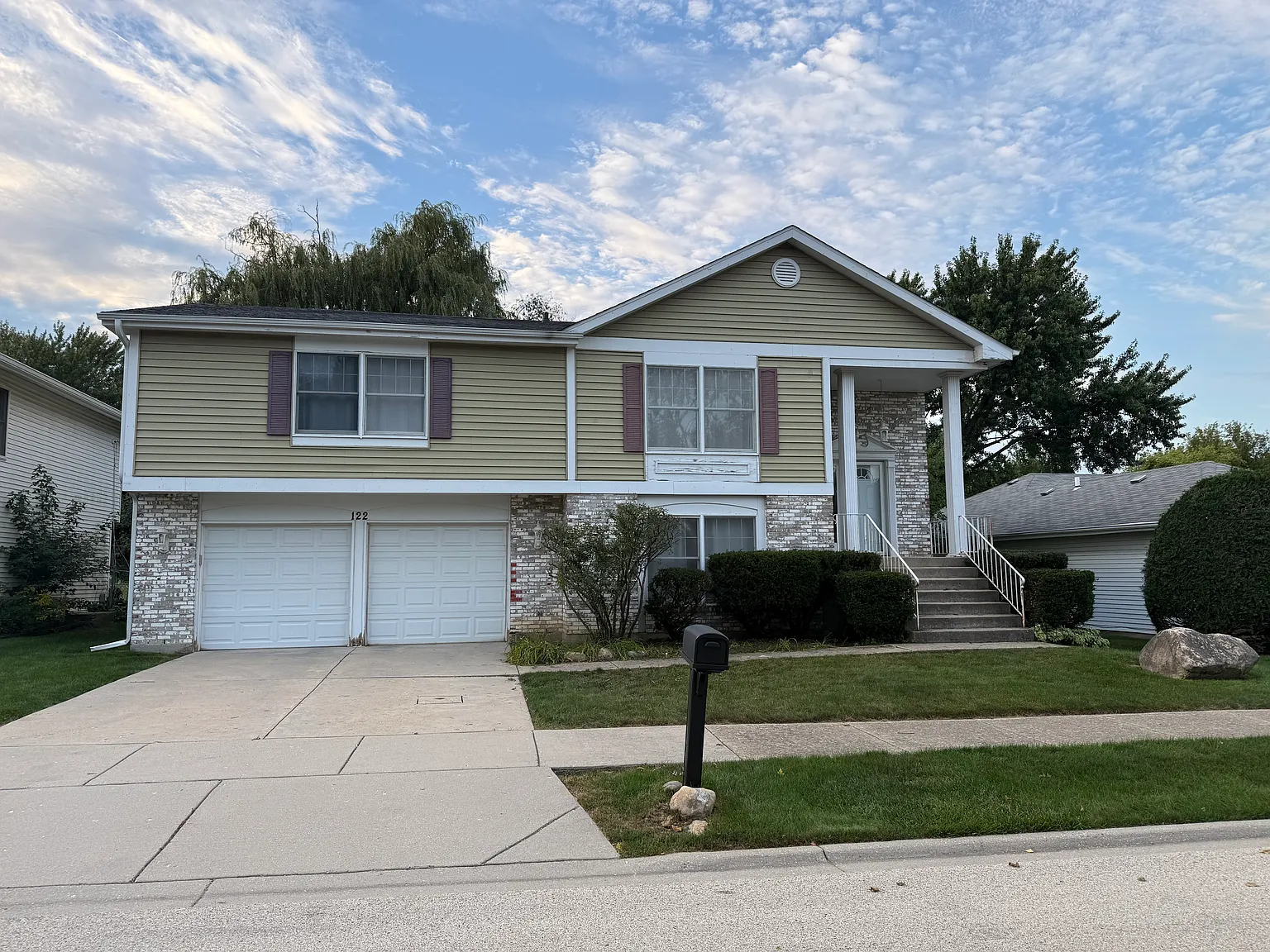 4 bed, 2218 sqft, $3,400 — Photo 1