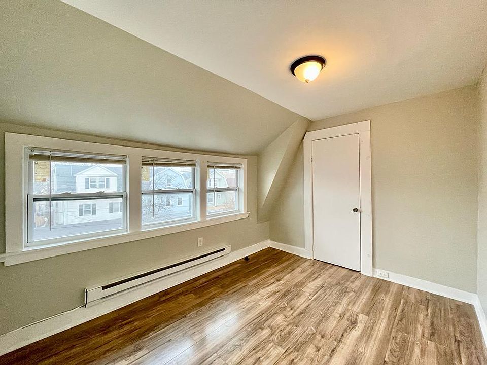 2nd image of 159 N 12th St #3A