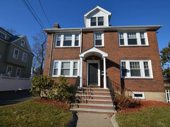 472 Pleasant St, Melrose, MA 02176