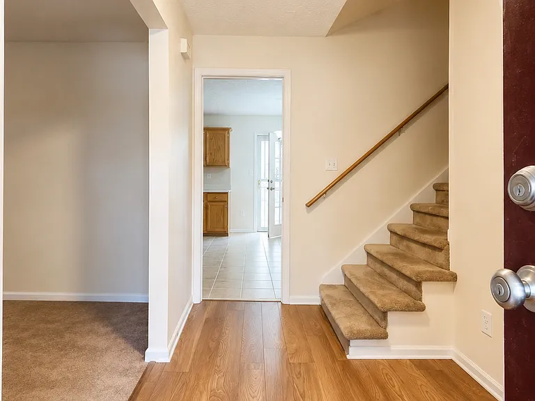 228 Solomon Dr — Photo 8