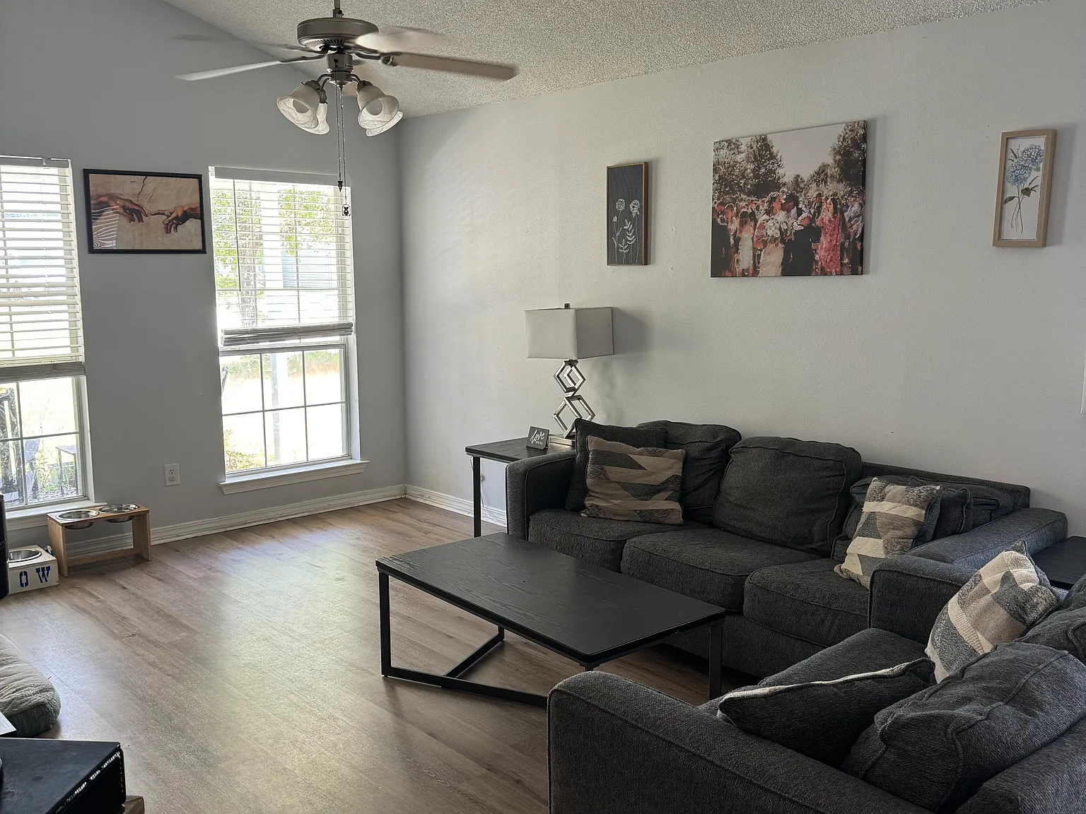3 bed, 1371 sqft, $1,900 — Photo 2