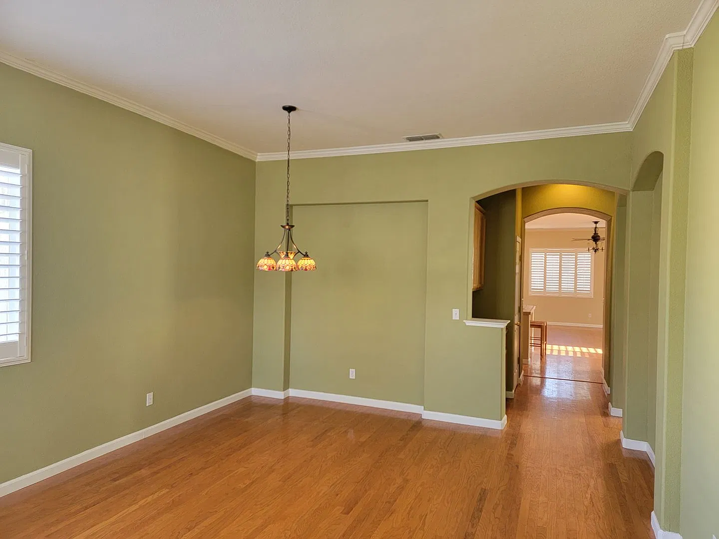 Beautiful 4 Bedroom 2 Bath Home in North Natomas — Photo 4