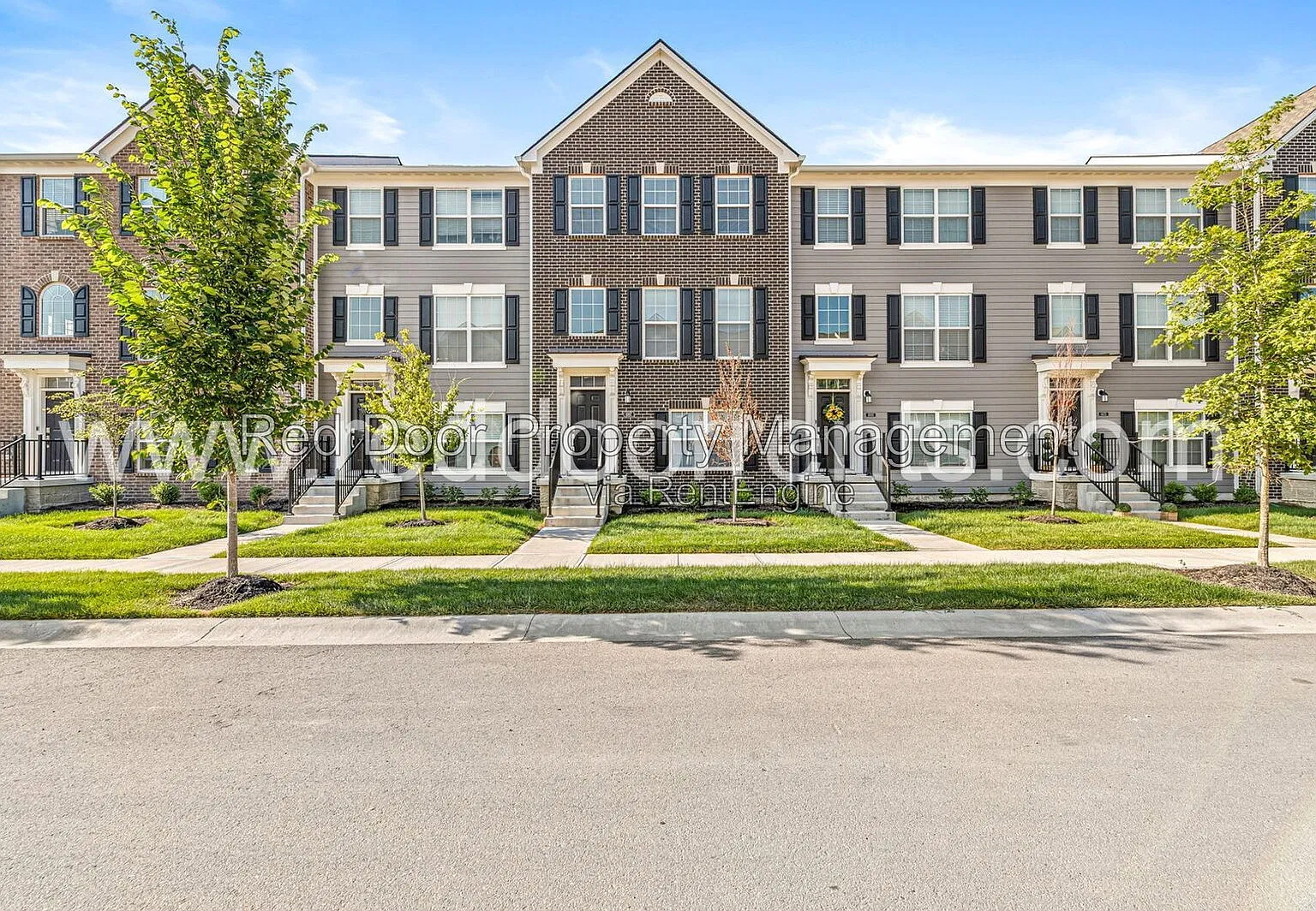 3 bed, 3.0 bath, 1710 sqft, $2,195 — Photo 2