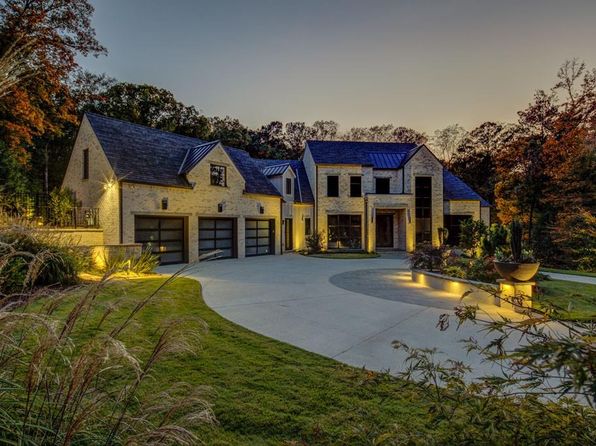 700 N Island Dr, Sandy Springs, GA 30327