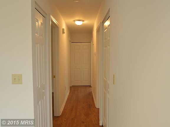 5th image of 920 Hilltop Dr