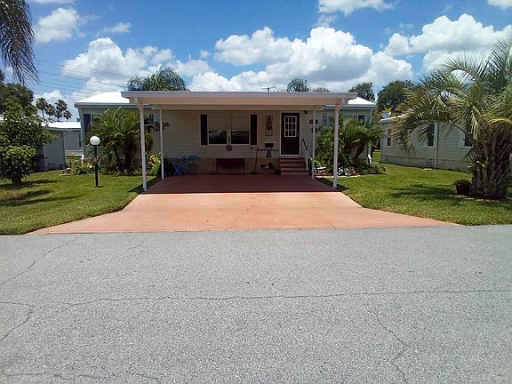 4th image of 34627 Swaying Palm Dr