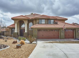 20443 Little Bear Ct, Apple Valley, CA 92308