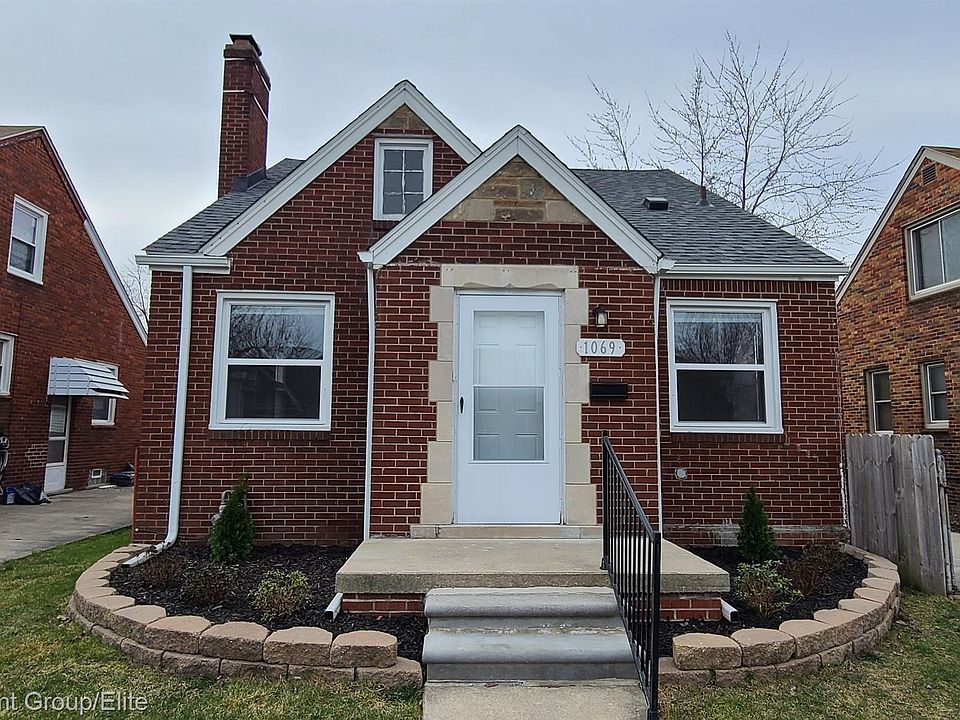 1st image of 1069 Riverbank St