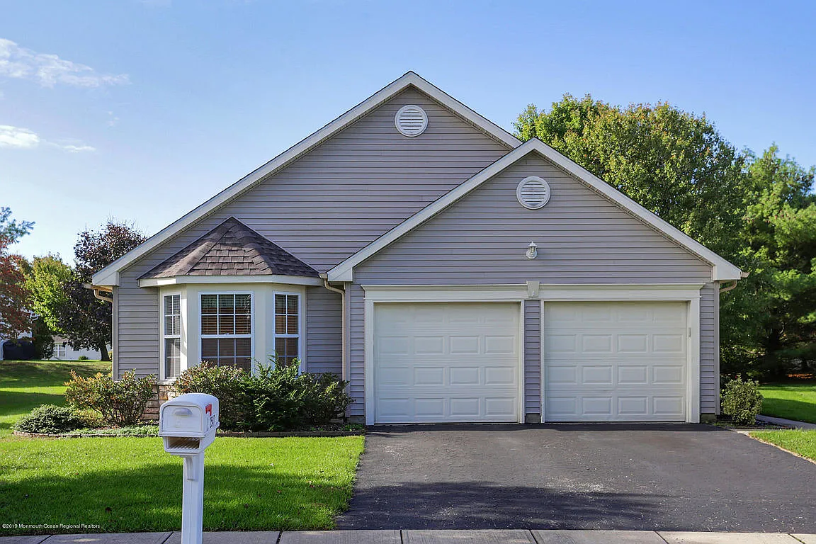 2547 Brenton Ln photo 1