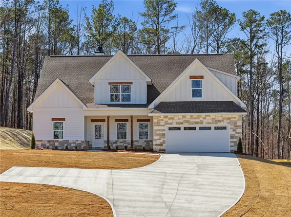 138 Cheyenne Ln, Dadeville, AL 36853