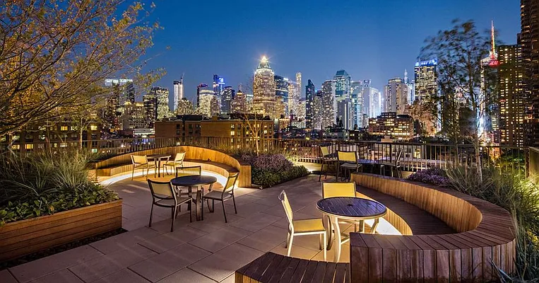 Rented by Bold New York | media 7