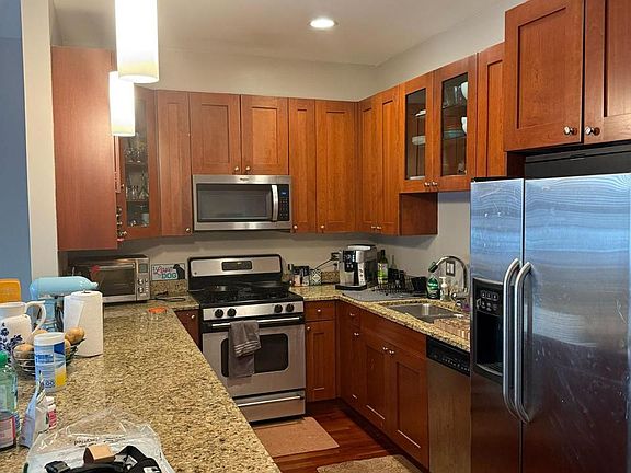 5th image of 2650 N Halsted St APT 3