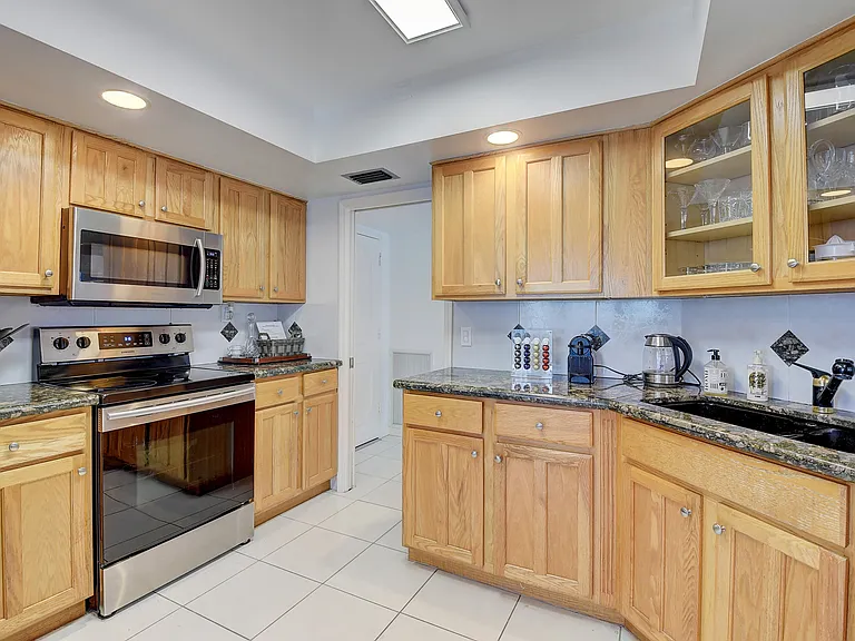 2066 N Ocean Blvd #2NW — Photo 8