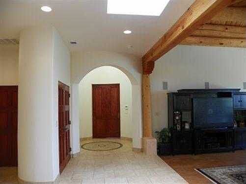 3rd image of 76 Woodlands Dr