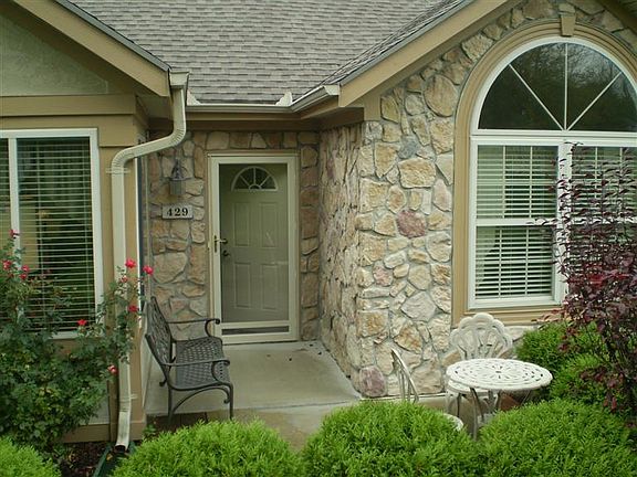 3rd image of 429 Birkdale Village Dr