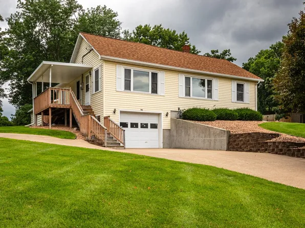 402 Oak Forest DRIVE, Onalaska, WI 54650